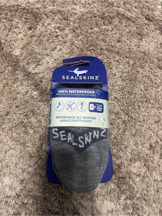Sealskinz ankle length sock