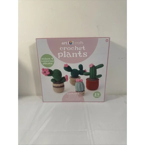 Art 101 Crafts Crochet‎ Plants Makes 4 Amigurumi Cactus Sealed Package