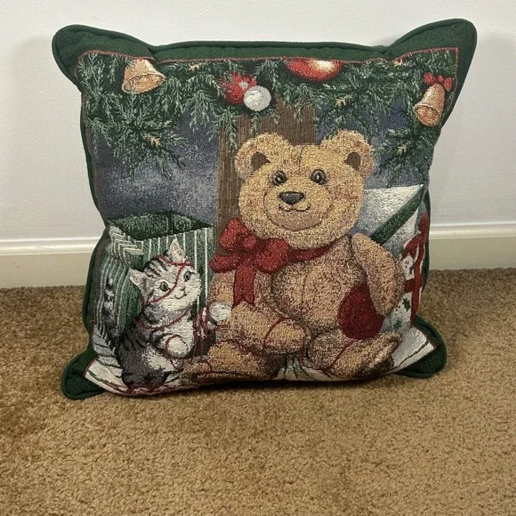 Vintage Newport Christmas Pals Holiday Tapestry Throw Pillow‎ Green Trim 16x16