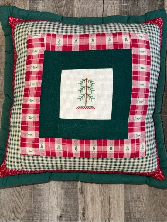 Handmade patchwork Holiday Plaid Tree Decorative Pillow - Green and Red