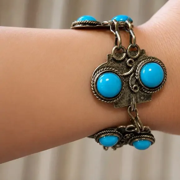 Vintage Southwestern Turquoise Blue Stone Silver Tone Link Bracelet Boho
