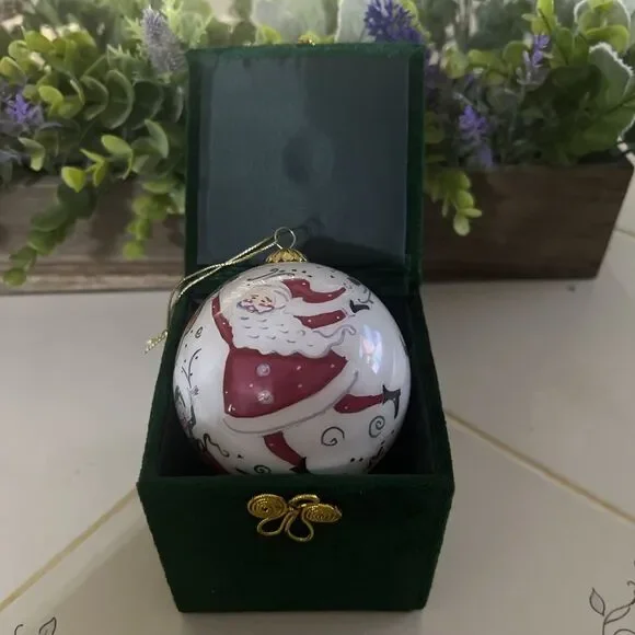 Li Bien Pier 1 Santa Claus Elves Gifts 2002 Glass Ball Christmas Ornament w/ Box