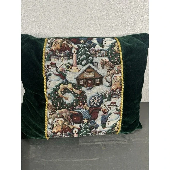 Green Velveteen Christmas Holiday Winter Pillow‎ (14