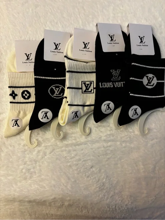Louis Vuitton Men’s Crew Socks - Black & White (5 Pack)