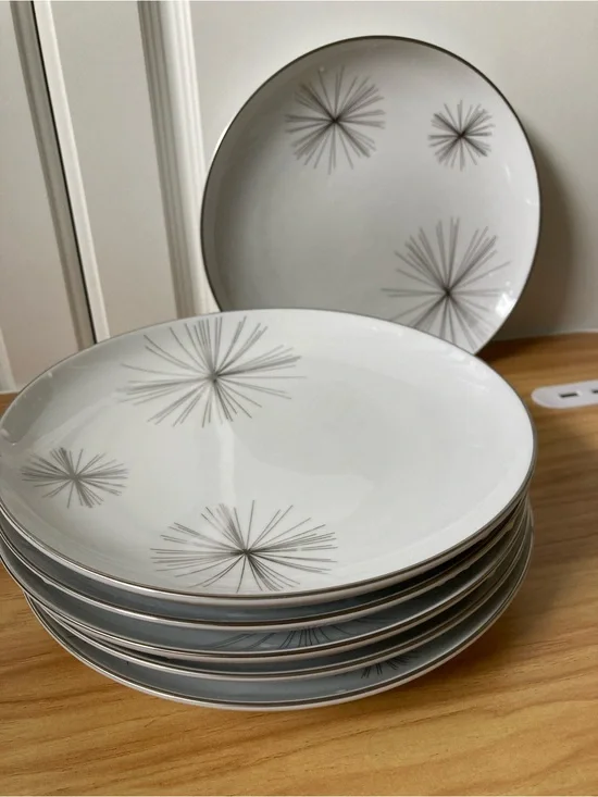 Pier 1 Atomic Starburst White Silver Porcelain MCM Style 6 Salad Dessert Plates