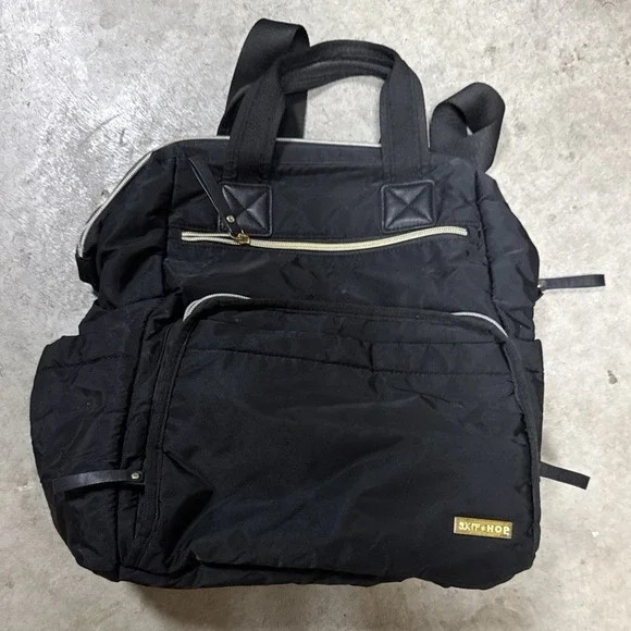 Skip Hop Mainframe Wide Open‎ Diaper Backpack Large Black Solid Nylon