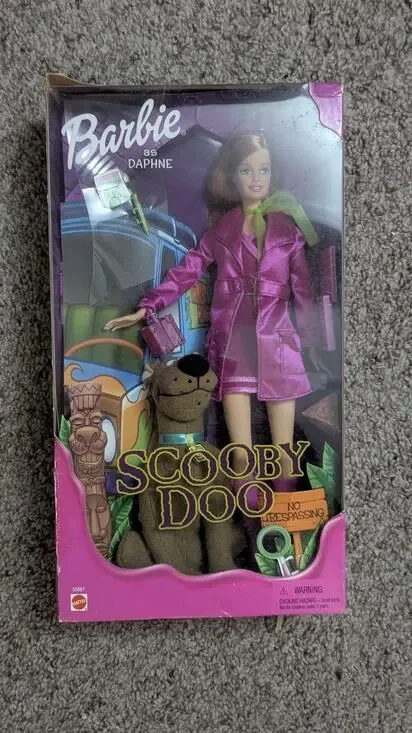 Mattel Barbie as Daphne Scooby-Doo Doll w/ Scooby Figure MPN 55887 2002