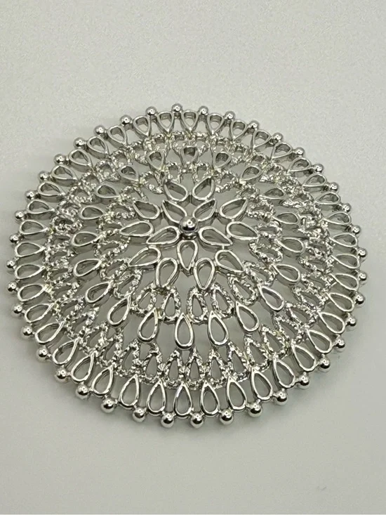 Vintage 1969 Sarah Coventry “Venetian” Silver Tone Filigree Brooch 2.5”