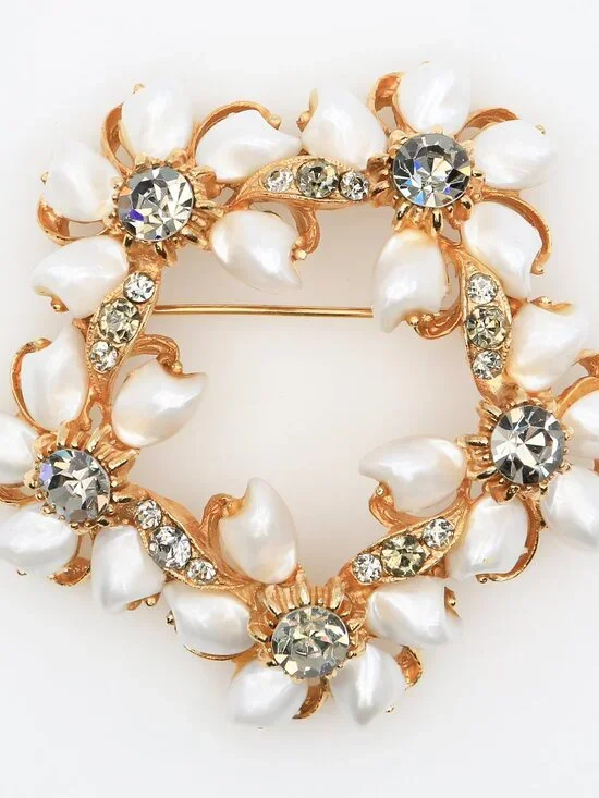 Vintage Baby Tooth Simulated Pearl Smoky Gray Rhinestones Floral Brooch 1960s‎