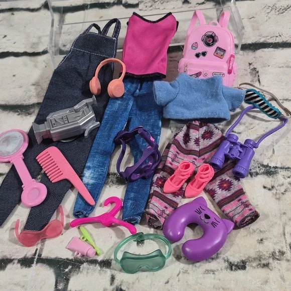 Barbie Doll Clothes Accessories Vacation Adventure Lot Outfits Shoes Pillow Bag