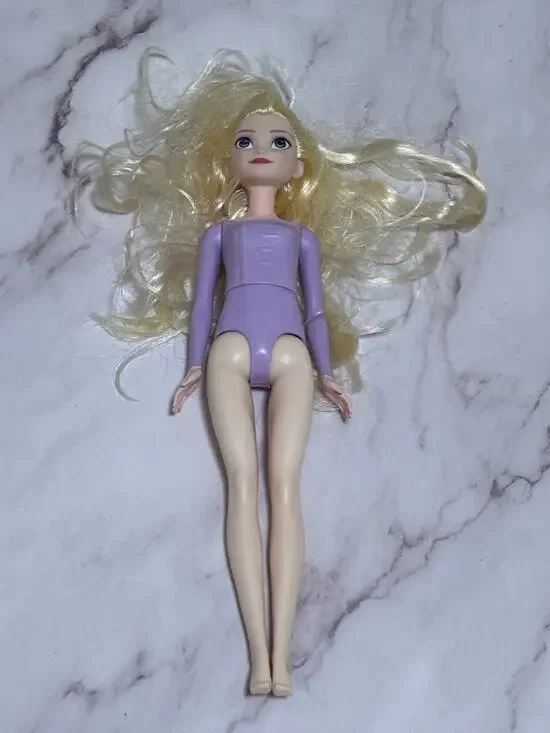 Mattel Disney Frozen Elsa Arendelle 11.5