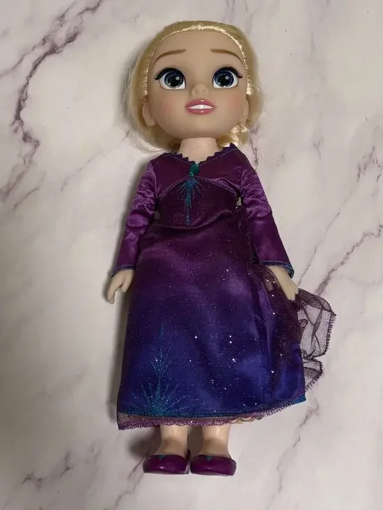 Disney Frozen 2 Elsa Talking Light Up Musical Doll Sings Into The Unknown 14