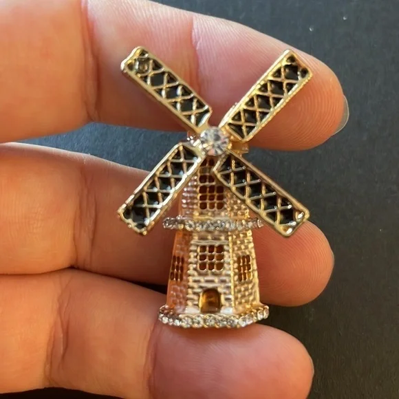 ANTHROPOLOGIE windmill  Gold Tone Brooch