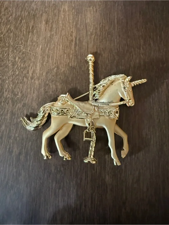 Vintage Unicorn Carousel Horse Pin Brooch Goldtone 2.5” X 3” Merry Go Round