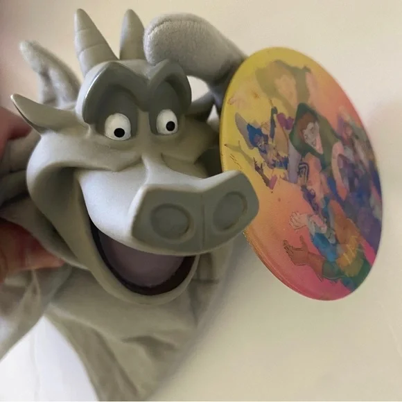 Disney Hugo Gargoyle Hunchback Burger King 1996 Puppet VTG And Lenticular Pin