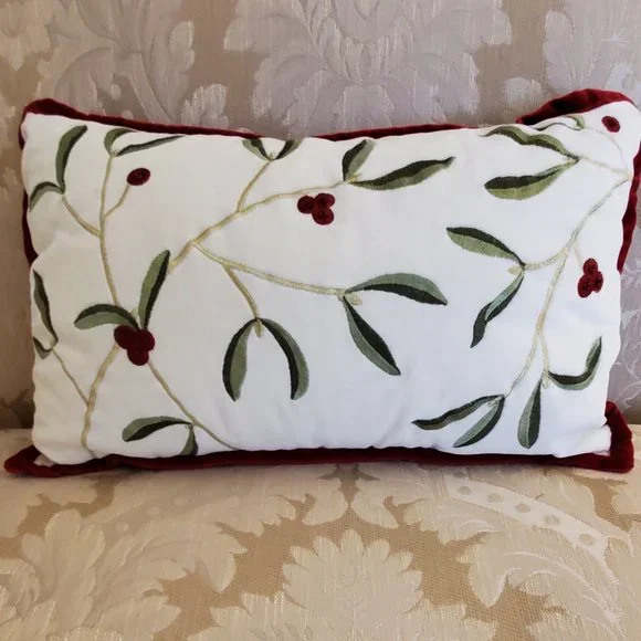 Christmas Small Embroidery Berries and Leaf Vine Pillow