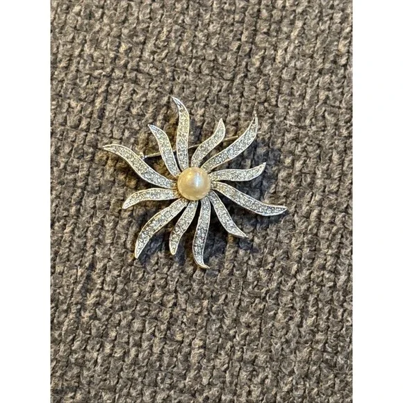 Vintage Faux Pearl Rhinestone Starburst Brooch Pin