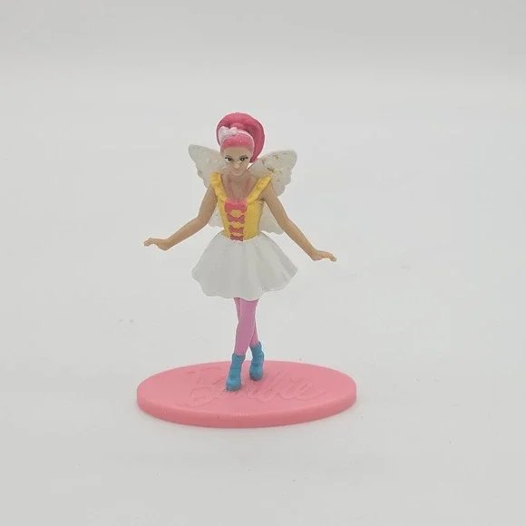 2020 Mattel Barbie Dreamtopia Fairy Figurine Pink Hair Yellow Bodice 2