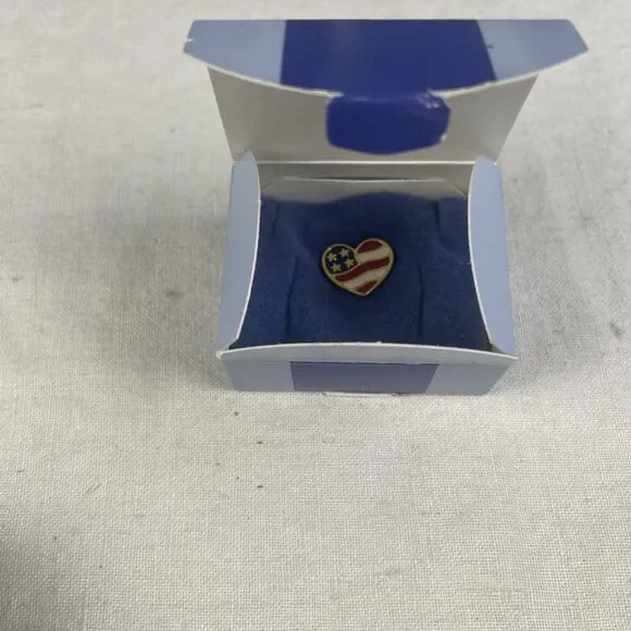 2001 Avon American Flag Heart Made In USA Lapel Pin New In Box