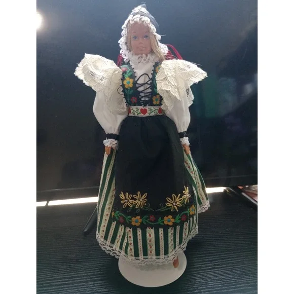 Vintage 1971 Mattel Malibu Barbie Doll in Polish Folk Costume Handmade Ethnic...