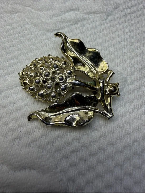 Vintage Gold Floral Cluster Leaf Brooch
