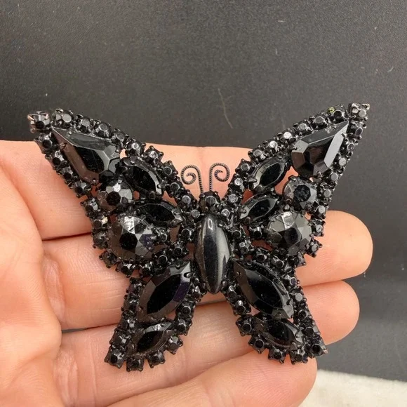 Vintage Weiss Butterfly Brooch Black Rhinestone Enamel