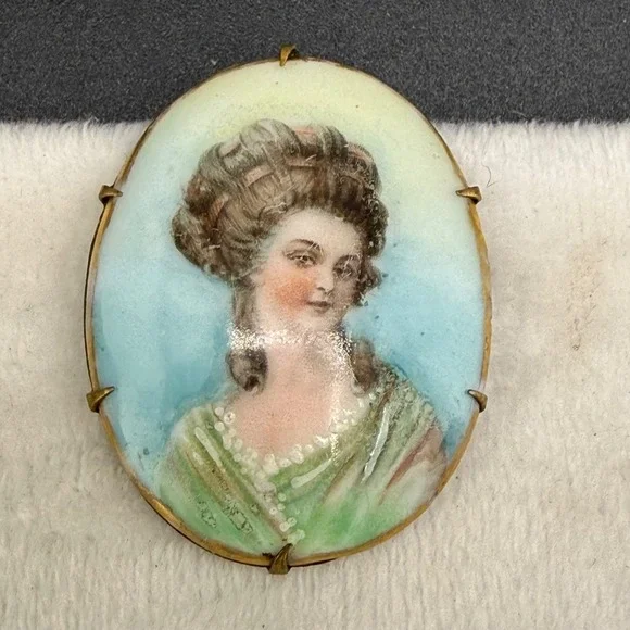 Vintage Victorian Painted Porcelain Brooch Woman