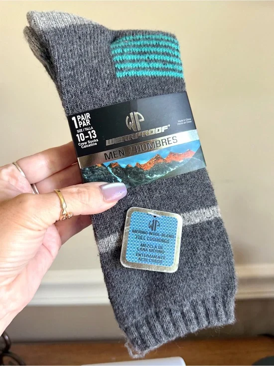 Wear proof NWT Men’s Grey Merino Blend Crew Socks with Teal Stripe - Size 10-13