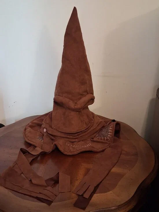 Gemmy Harry Potter Talking Sorting Hat Warner Bros. Wizarding World Works