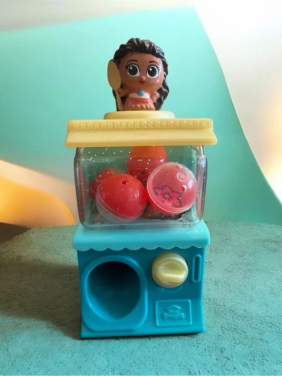 Disney's Squish'alots Whatcha Gatcha Series 2 Moana Common
