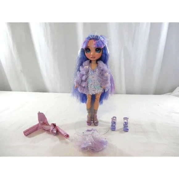 Rainbow High Cheer VIOLET WILLOW Purple Fashion‎ Doll