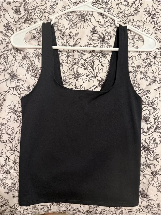 ALO Yoga Black Scoop-Neck Tank Top