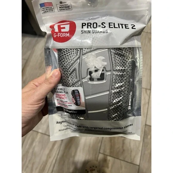 Form Pro-S Elite 2 Shin Guards SmartFlex technology Adult Medium Soccer Football