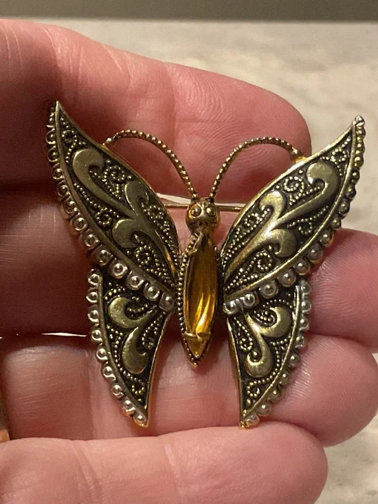 Vintage Butterfly Brooch Victorian style goldtone amber glass stone 1.5” across
