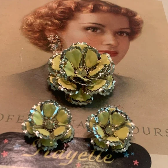 Vintage brooch and earring set
