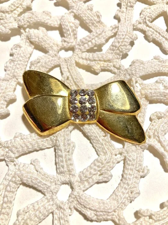 Goldtone Bow Pin with Rhinestones