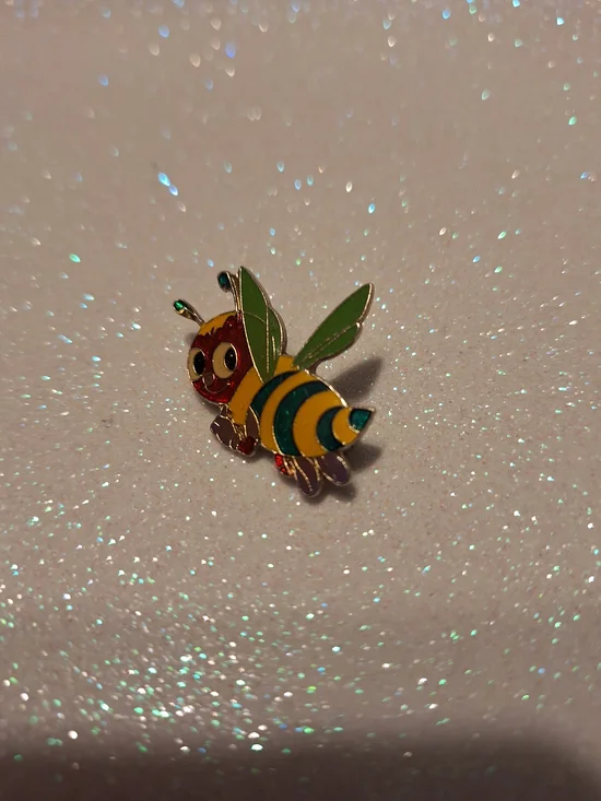 Vintage Lapel Hat Pin Cute Anthropomorphic Insect Honey Bumble Bee Green Wings