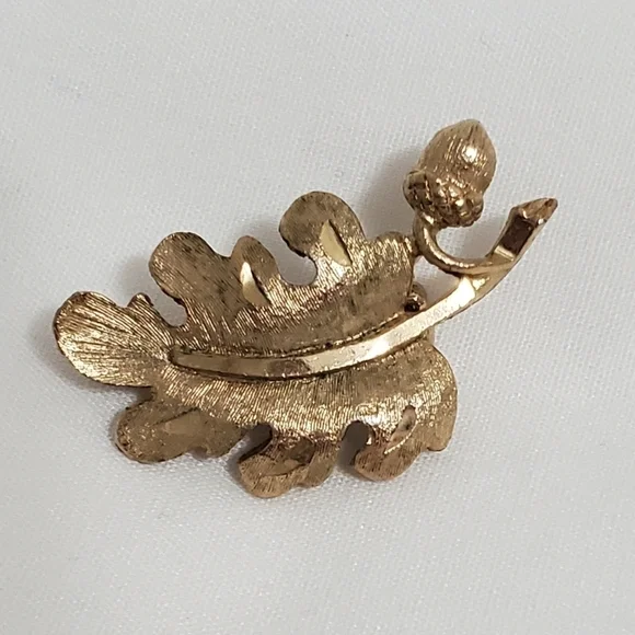 Vintage Signed Mamselle Gold Tone Acorn And Leaf Brooch
