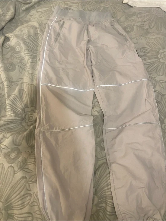 Alo yoga S joggers excellent like new