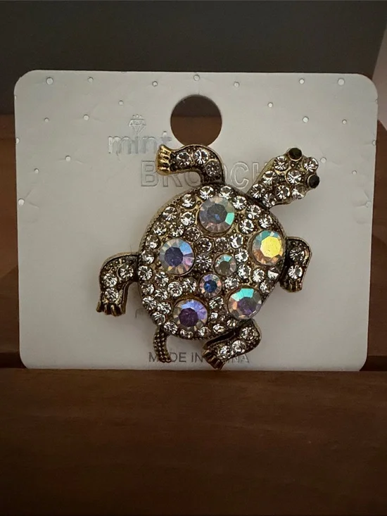 Mint Gold-Tone Turtle Brooch with Iridescent and Clear Rhinestones