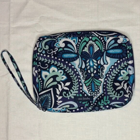 Vera Bradley Lighten Up Baby Wipes Pouch Blue Island Medallion Bag Navy White