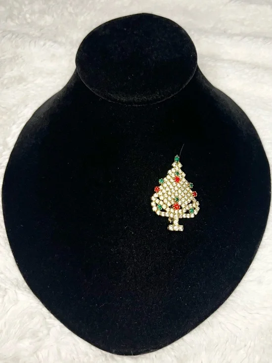 Vintage Crystal Rhinestone Christmas Tree Brooch with Red and Green Accents