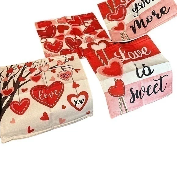 4 piece set Pillow slip case valentines  18x18”   T-180