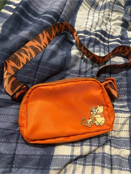 Disney Winnie the Pooh Tigger & Pooh Bear Belt Bag Fanny Pack