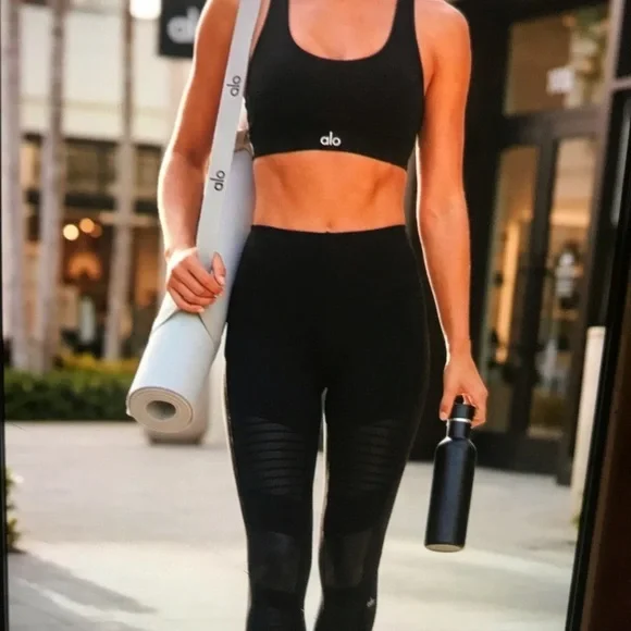 Alo Black Moto Sexy Legging Matte Shine Fabric & Mesh Detail size Large Stretch