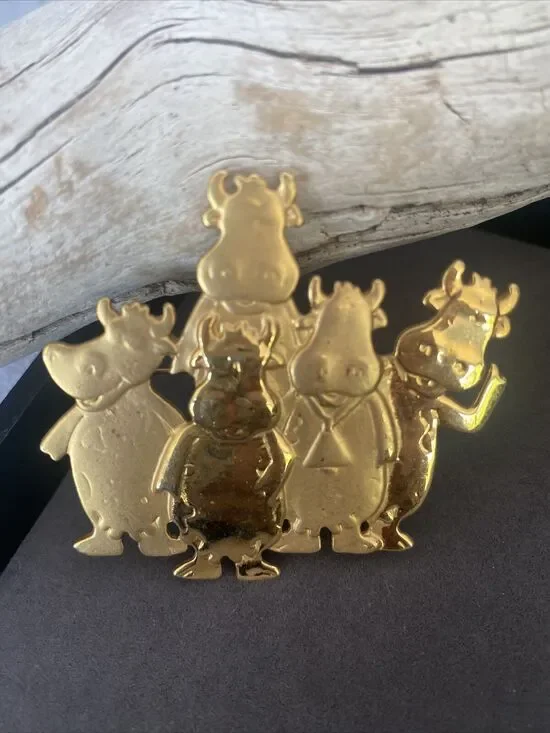 Vintage JJ Jonette 1980s Happy Cows Bulls Brooch Pin Copper/Gold Tone 2.23