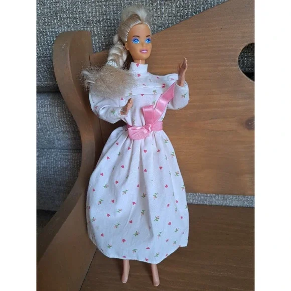 Mattel Inc. Barbie Girl Doll Midi Green 1966 Vintage Malaysia