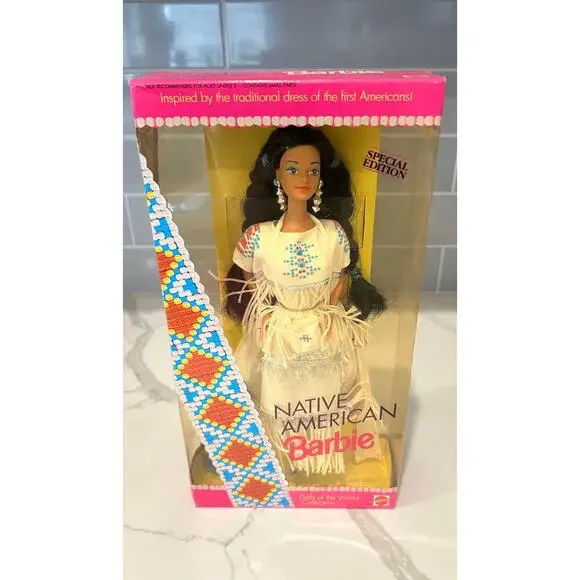 Native American Barbie Mattel 1992 New‎ in Box