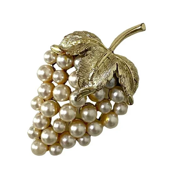 Vintage Gold‎ Tone Leaf Brooch with Faux Pearls 2