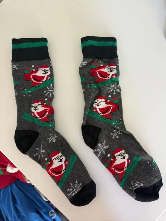 Christmas Santa Crew Socks  Pack of 4 different types of socks!